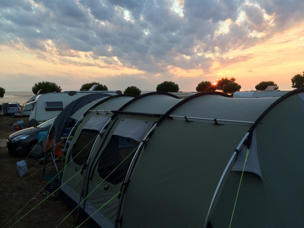 Zeer ruime tent zoekt nieuwe eigenaar, Caravans en Kamperen, Tenten, Ophalen, Gebruikt, Tot en met 5