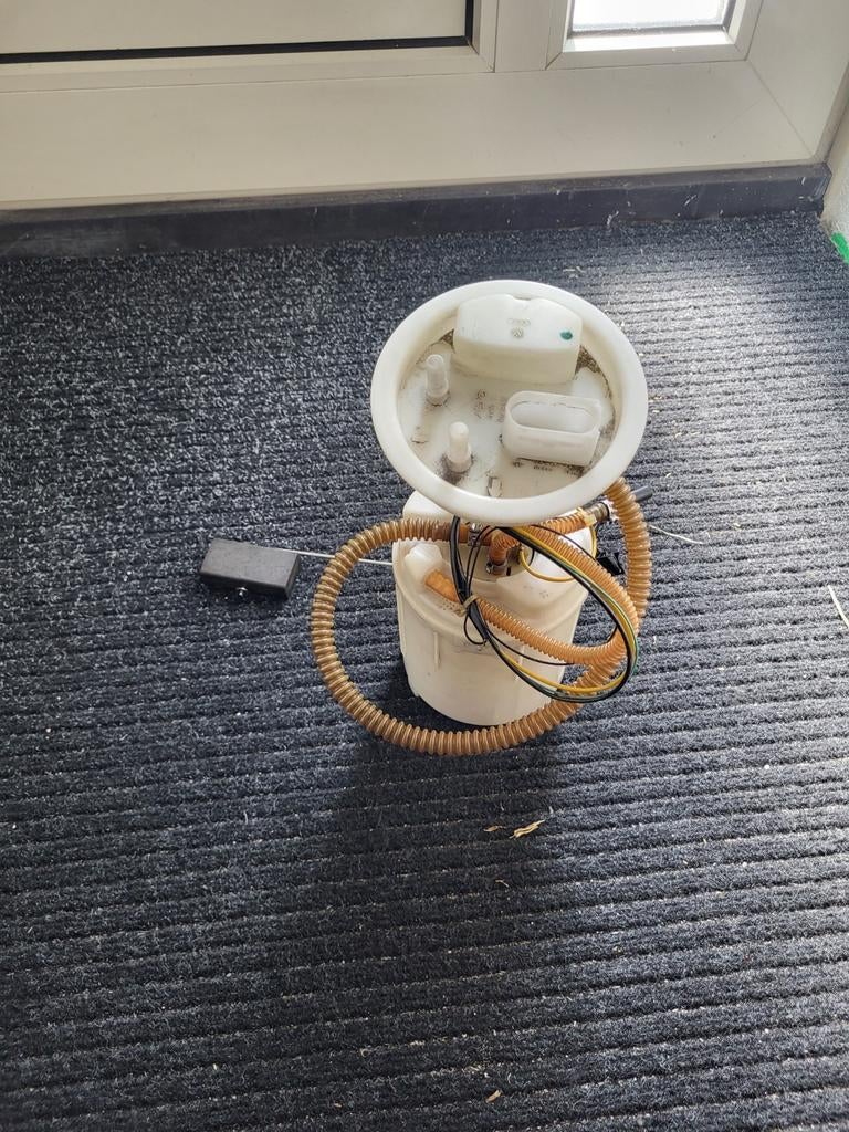 Volkswagen Golf 4 R32 Brandstofpomp OEM 4 motion 60.xxx km, Ophalen of Verzenden, Gebruikt