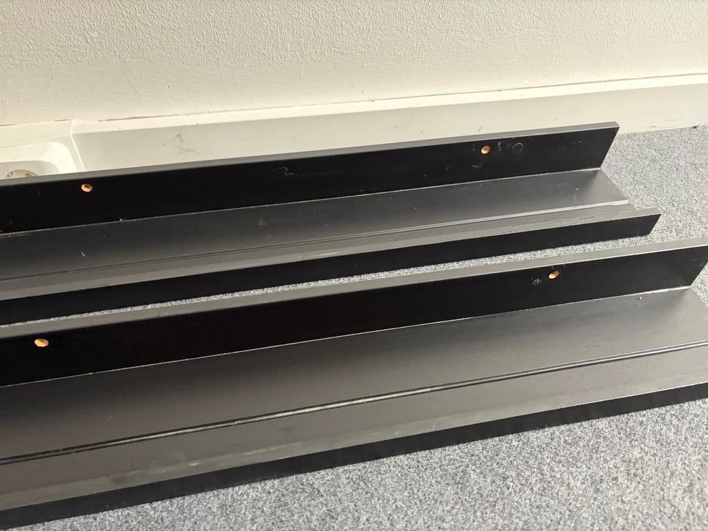 2x IKEA Mosslanda schilderijplank 115cm, Ophalen, Zo goed als nieuw