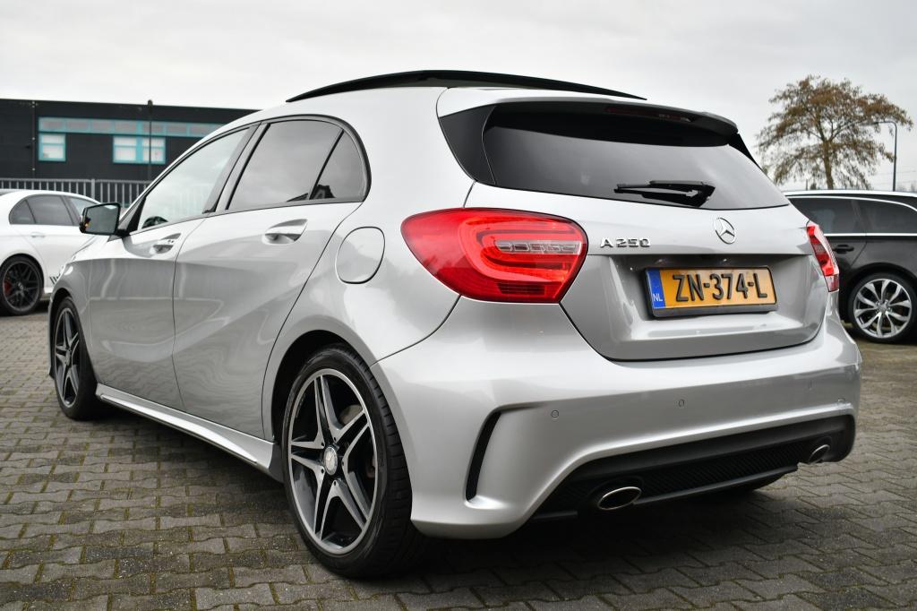 Mercedes-Benz A-Klasse 250 AMG Pano|ACC|Harman Kardon|Camera, Automaat, 1345 kg, Gebruikt, Euro 6