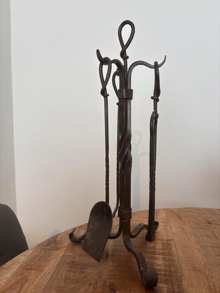 Antieke smeedijzeren haardset - 4-delig, Huis en Inrichting, Haarden, Gebruikt, Overige soorten, Ophalen of Verzenden