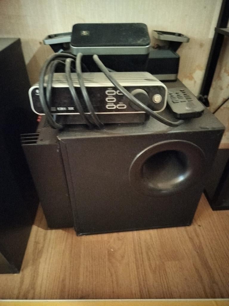 Logitech Z-5450 Digital 5.1 zonder achter speakers, Overige merken, Gebruikt, Subwoofer, Ophalen of Verzenden