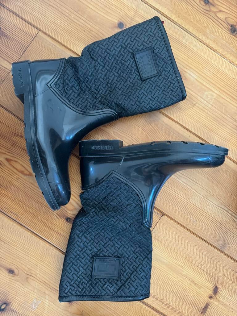 Tommy Hilfiger regenlaarzen - Maat 37, Ophalen of Verzenden, Gedragen, Zwart, Regenlaarzen