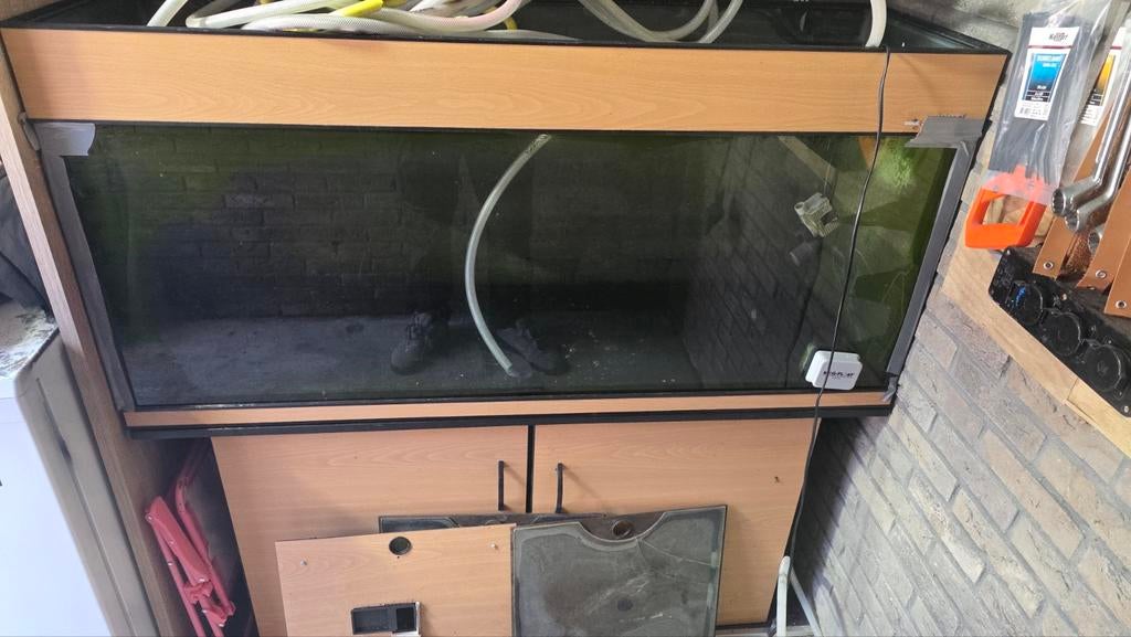 Aquarium met toebehoren , goede verlichting etc, Dieren en Toebehoren, Vissen | Aquaria en Toebehoren, Ophalen, Gebruikt, Leeg aquarium