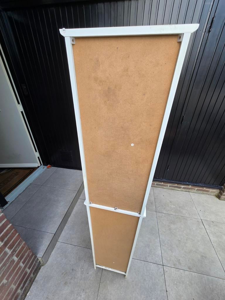 Smalle witte kast met planken en deurtje, Ophalen, Minder dan 50 cm, Minder dan 25 cm, Modern