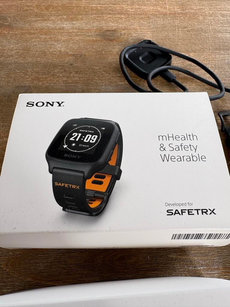 Sony Smartwatch Safetrx mHealth & Safety Wearable, Zwart, Ophalen of Verzenden, Zo goed als nieuw, GPS