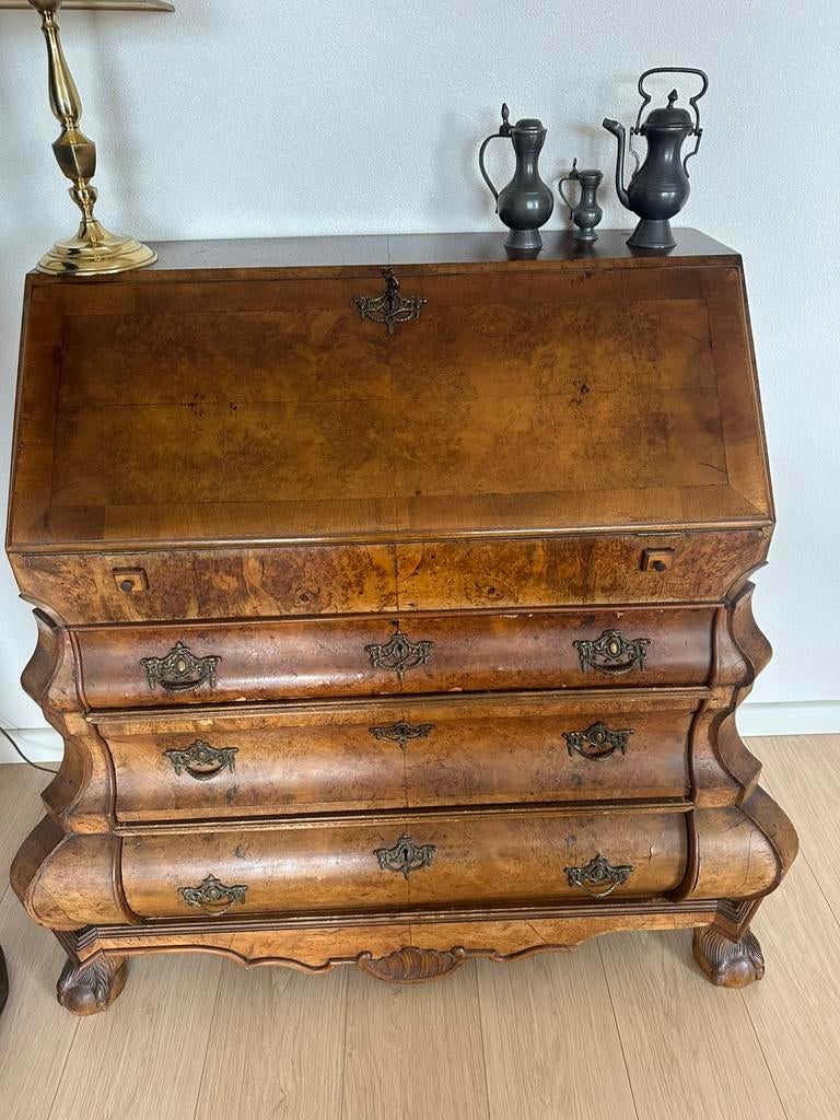 Buik kastje, Antiek en Kunst, Antiek | Meubels | Kasten, Ophalen of Verzenden