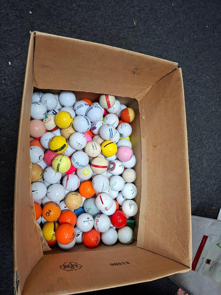ruim 600 stuks golfballen allerlei, Ophalen of Verzenden, Bal(len)