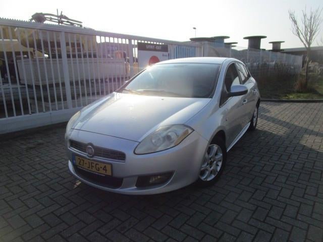 Fiat Bravo 1.4 T-Jet Edizione Sport, 15 km/l, Gebruikt, 4 cilinders, Origineel Nederlands