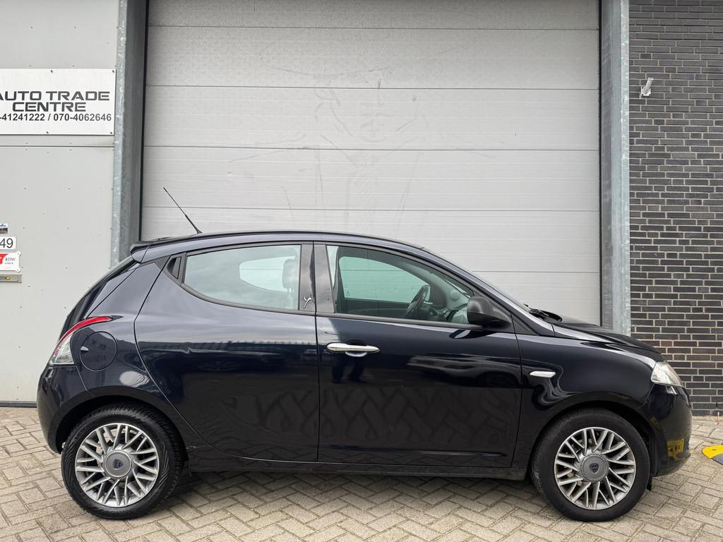Lancia Ypsilon 0.9 TwinAir Silver Plus [Airco|LM velgen|Elek, Auto's, Lancia, Voorwielaandrijving, Euro 5, Gebruikt, Start-stop-systeem