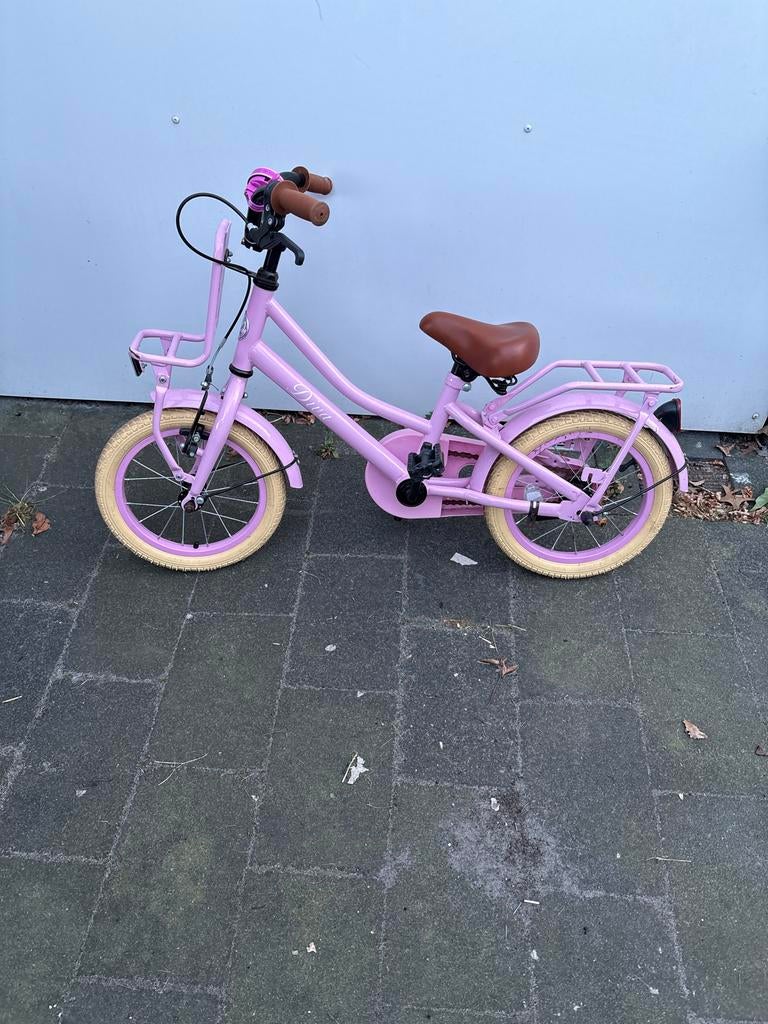 Meisjesfiets 14 inch - Roze met kleine beschadigingen, Fietsen en Brommers, Fietsen | Meisjes, Ophalen, Gebruikt, 14 inch of minder