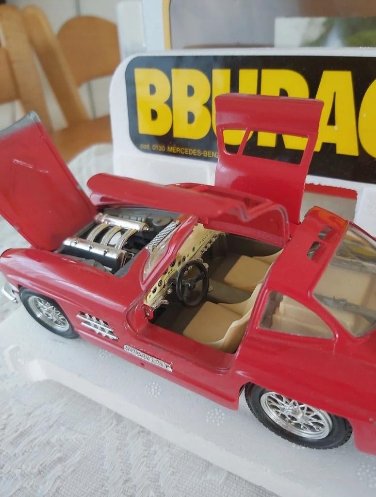 Burago Mercedes-Benz 300 SL (1954) - Rood, 1:24, Ophalen of Verzenden, Zo goed als nieuw, Auto
