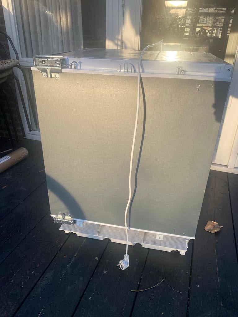 Bosch Inbouw Koelkast - Compact en Efficiënt, 60 cm of meer, 100 tot 150 liter, Ophalen, 85 tot 120 cm