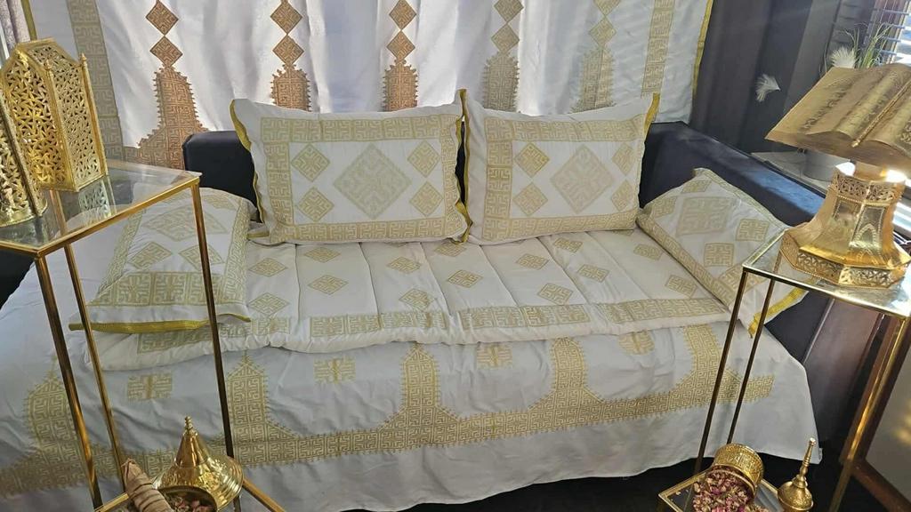 Complete Hennasetjes en Decoratie, Nieuw, Ophalen of Verzenden, Minder dan 150 cm, Stof