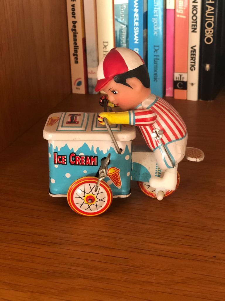 Vintage clockwork Ice Cream Vendor MS 405, Antiek en Kunst, Ophalen
