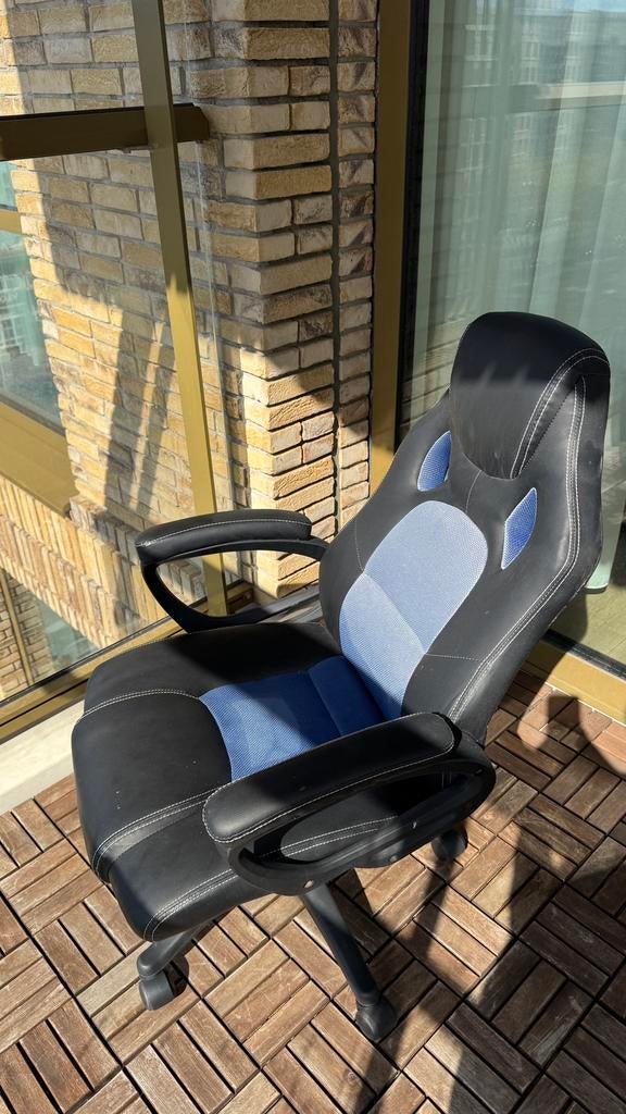 Gaming chair, Ophalen, Zo goed als nieuw, Zwart, Eén