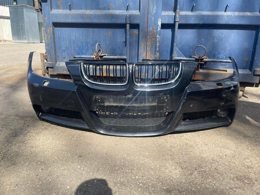 BMW E90 M-Tech Front Bumper + & Fogs (2005-2007 Pre-LCI), Ophalen of Verzenden, Gebruikt, Overige automerken