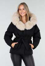 Zwarte Jas met Ceintuur en Beige Bontkraag, Kleding | Dames, Jassen | Winter, Ophalen of Verzenden, Zo goed als nieuw, Maat 38/40 (M)