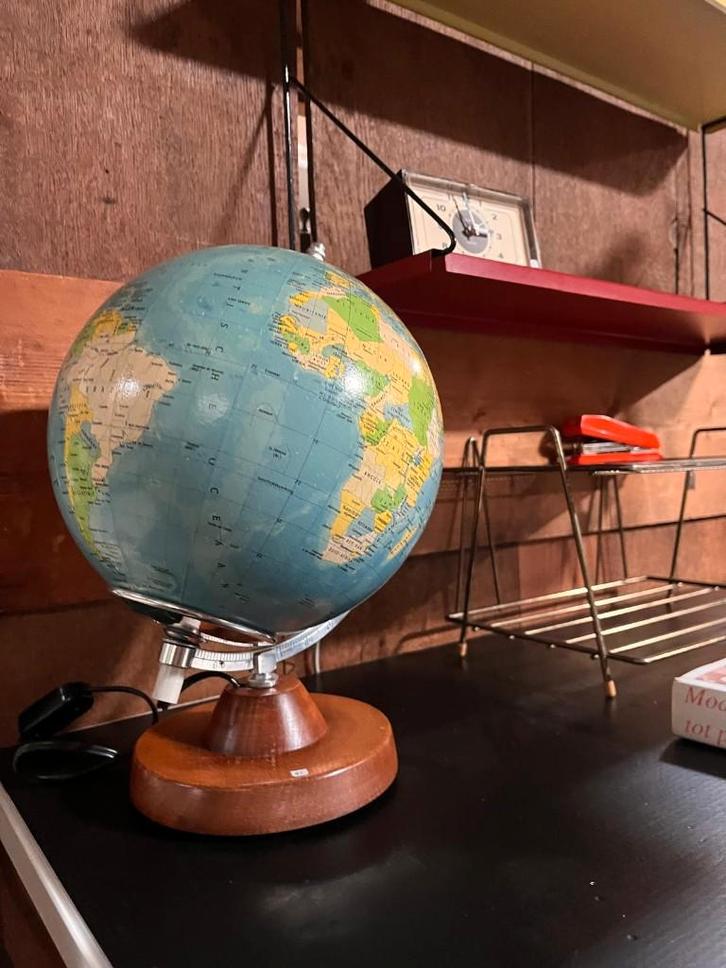 15) Vintage wereldbol van glas., Huis en Inrichting, Woonaccessoires | Wereldbollen, Gebruikt, Ophalen of Verzenden