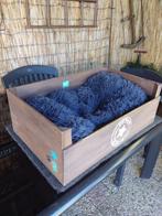 Te koop wegens overlijden van onze hond, hondenbak 70bij40, Ophalen