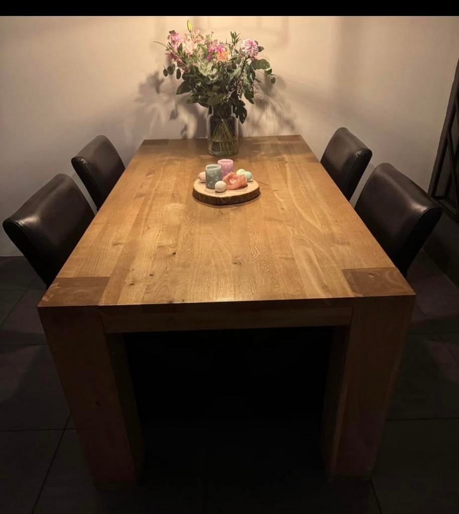 Eetkamertafel Quint een robuuste look., Ophalen, Gebruikt, Eikenhout, 50 tot 100 cm