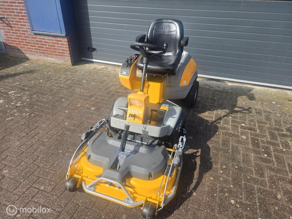 Zitmaaier stiga park pro svan 4wd stuurbekrachtiging, Ophalen, Zo goed als nieuw, Mulchfunctie