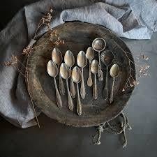 Oude zilverkleurige lepels en pollepel, Ophalen of Verzenden