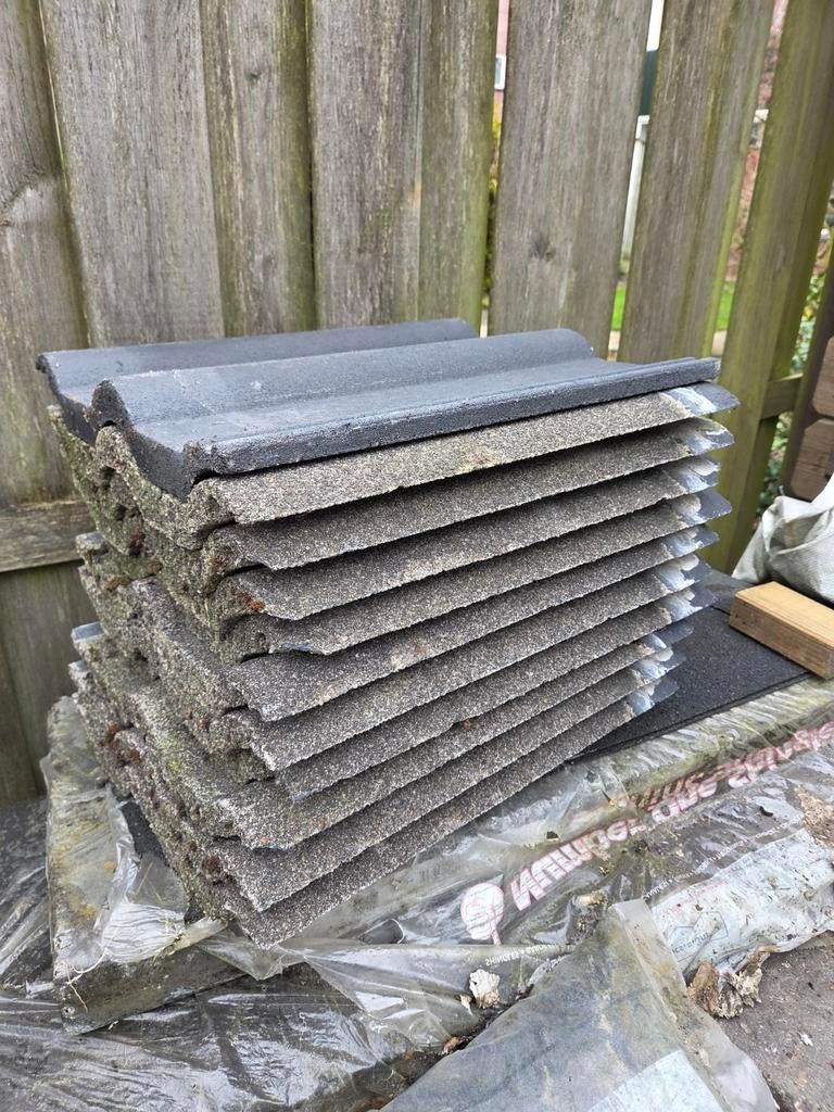 11 dakpannen 30x45 cm, Doe-het-zelf en Verbouw, Dakpannen en Dakbedekking, Ophalen, Gebruikt, Steen of Klei, Minder dan 5 m²