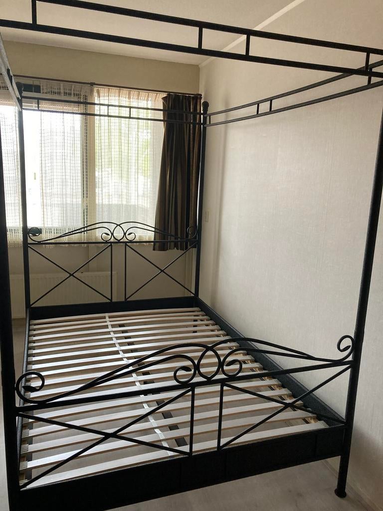 Hemelbed zsm ophalen 140/200 2 persoonsbed, Huis en Inrichting, Slaapkamer | Bedden, Ophalen, Tweepersoons, 140 cm, Zo goed als nieuw