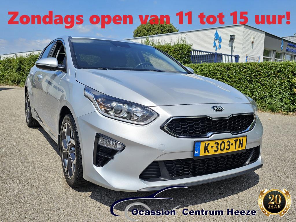 Kia Ceed 1.4 T-GDi AUT! Camera! Carplay! Apk 1-2027! Zondag, Auto's, Kia, 450 kg, 4 cilinders, Leder en Stof, 1245 kg