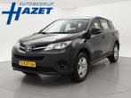 Toyota RAV4 2.0 152 PK 4WD HANDGESCHAKELD + TREKHAAK 2000 KG, Auto's, Toyota, Stof, Gebruikt, Euro 6, 4 cilinders