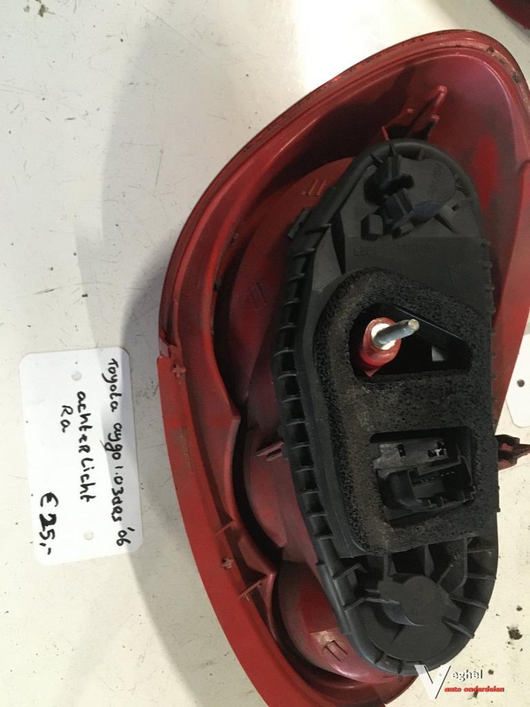 Toyota Aygo 1.0   3 drs 2006  Achterlicht  Links, Gebruikt, -, -, Ophalen of Verzenden