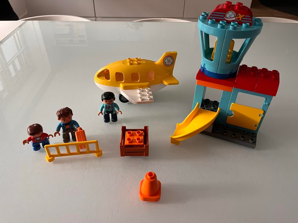 Duplo 10871 Vliegveld, Ophalen, Inclusief minifiguren, Gebruikt, Duplo