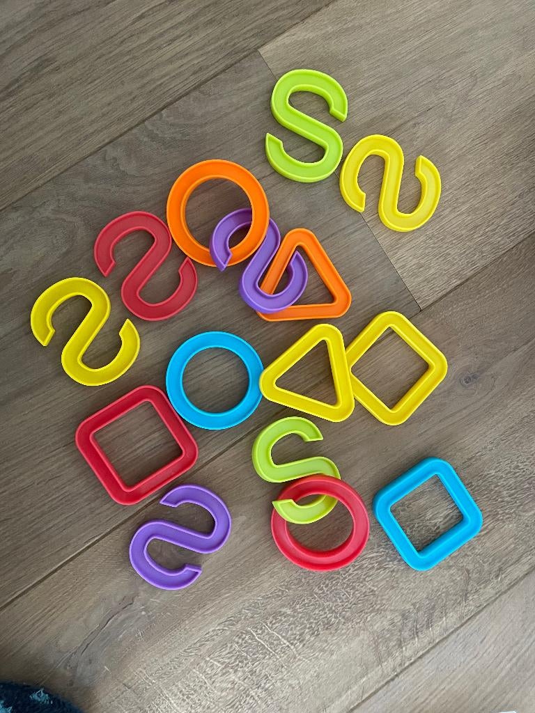 Figuur slinger om in elkaars te haken Kado verjaardag Sint, Ophalen, Zo goed als nieuw, Overige typen