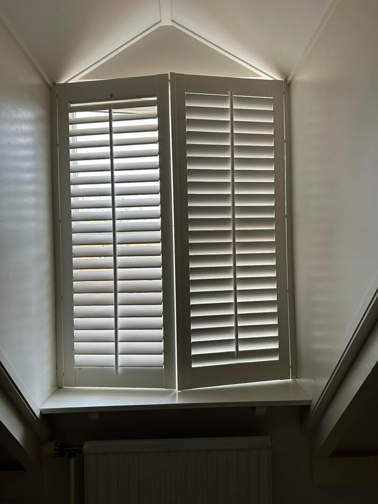 Nagenoeg nieuwe shutters, Huis en Inrichting, Ophalen, Zo goed als nieuw, 100 tot 150 cm