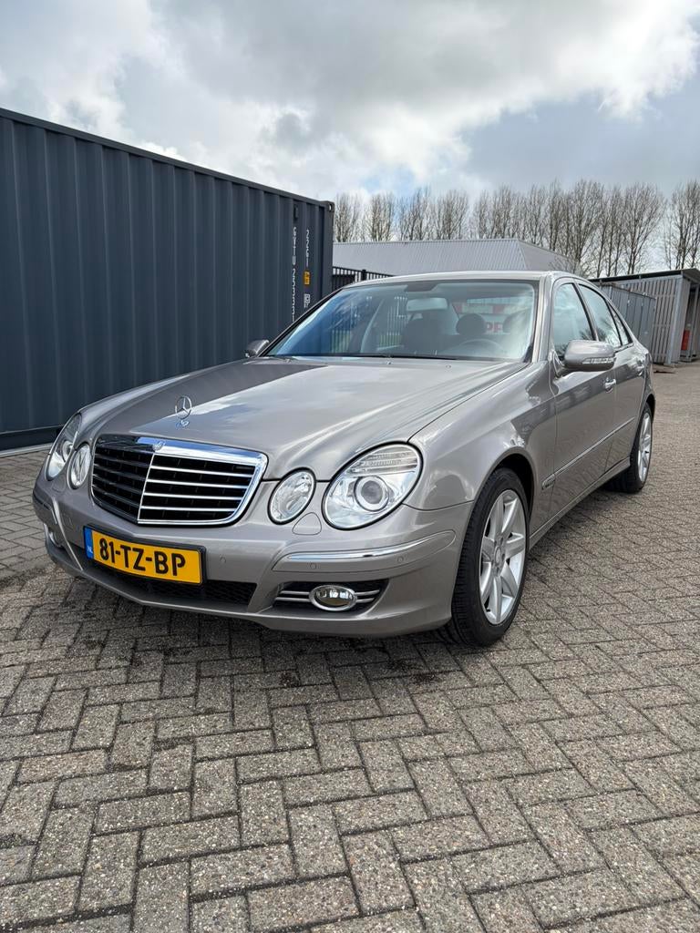 Mercedes-Benz E-Klasse 1.8 E200 Sedan AUT 2007 NIEUWE APK, Auto's, Achterwielaandrijving, 4 cilinders, Particulier, Sedan