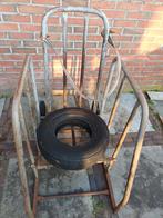 Handige stoel voor bekappen van schapen bv