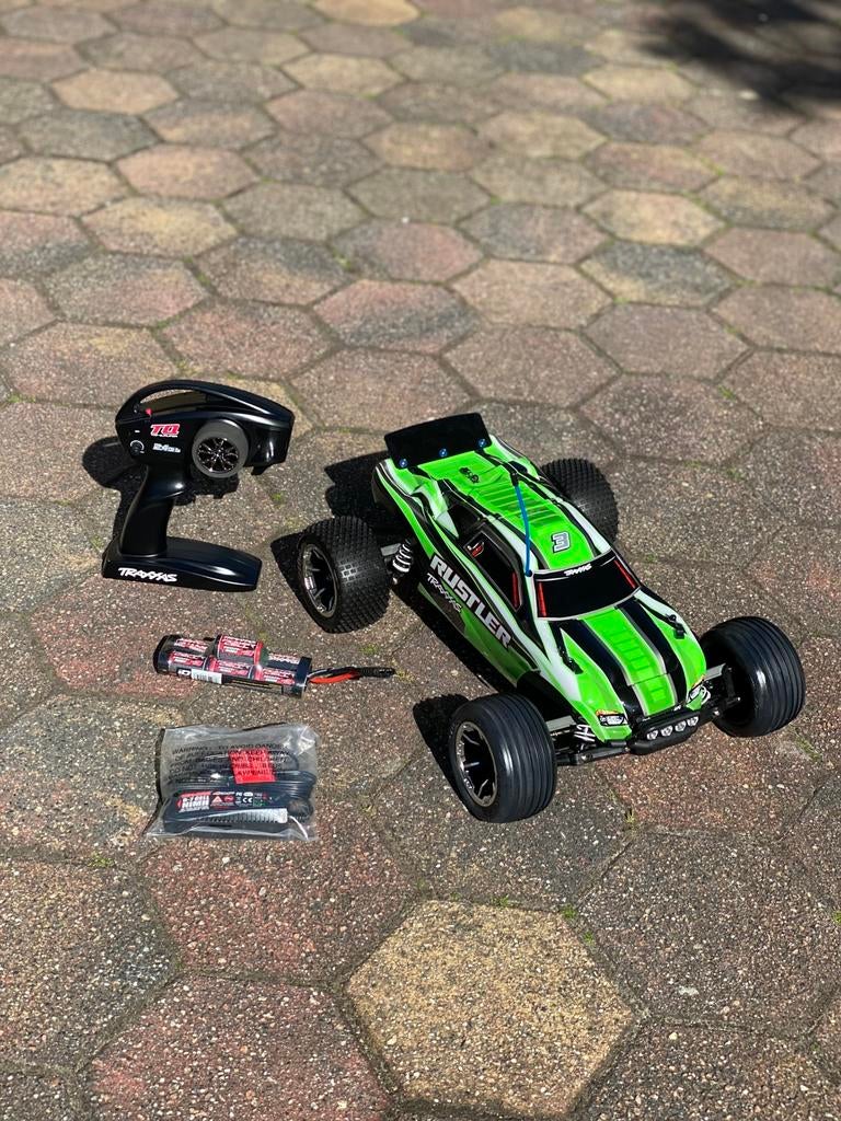 Traxxas rustler 2wd Nieuwstaat RTR, Elektro, Auto offroad, Ophalen of Verzenden, Zo goed als nieuw