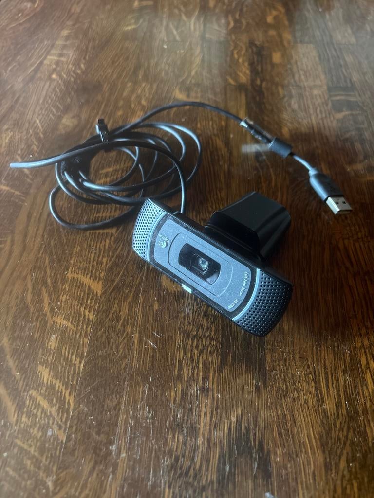 V-U0017  Logitech HD Pro Webcam C910., Computers en Software, Webcams, Ophalen of Verzenden, Gebruikt, Bedraad, Monitorclip