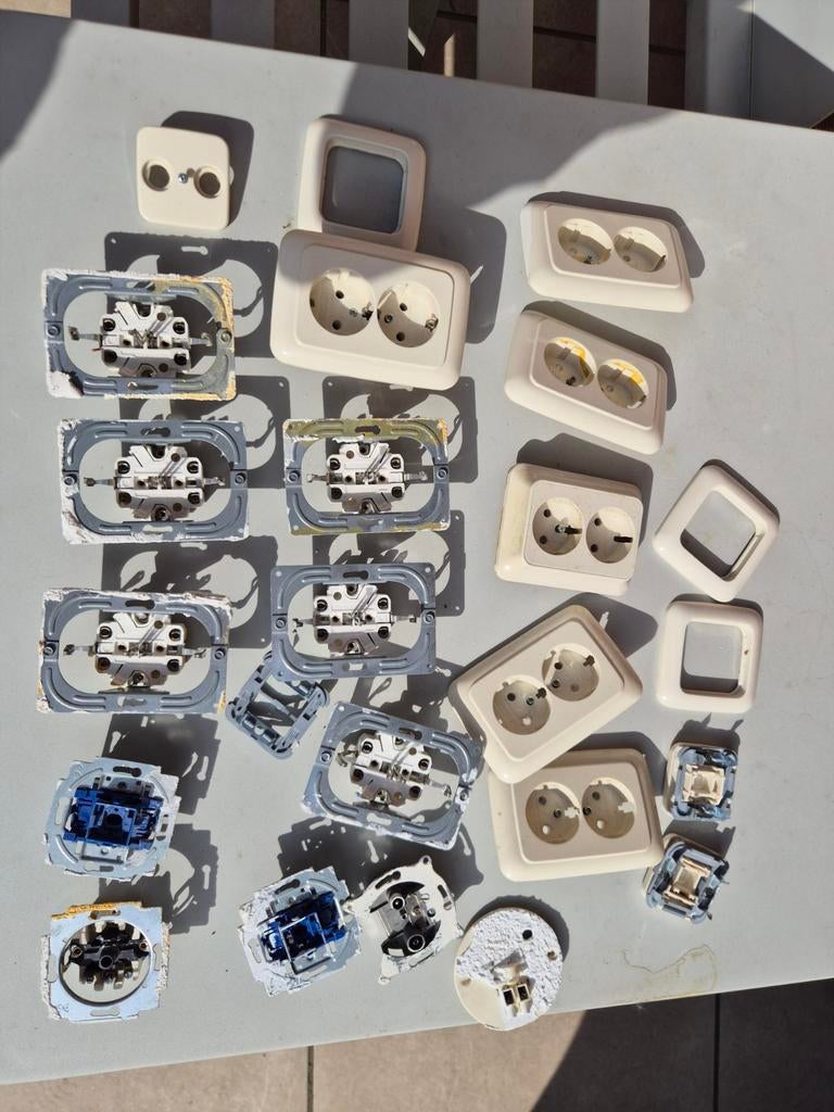 Diverse Busch-Jaeger stopcontacten en schakelaars, Ophalen of Verzenden, Gebruikt, Schakelaar