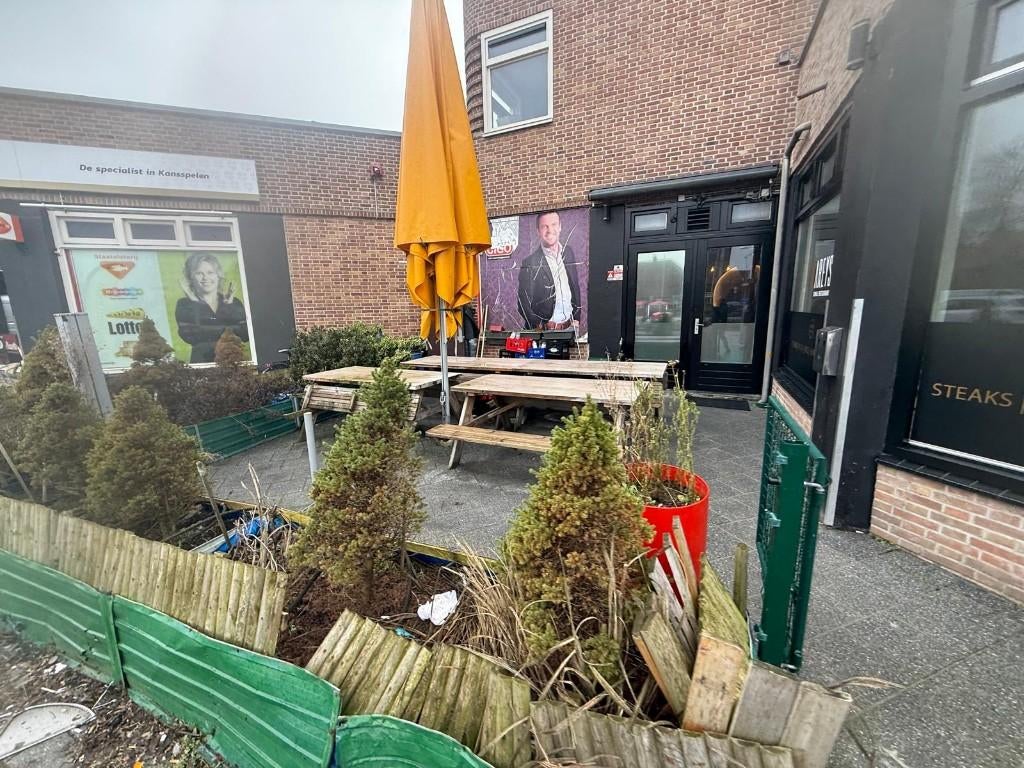 Gratis terras bankje moet weg voor zondag, Tuin en Terras, Ophalen of Verzenden, Gebruikt, Hout