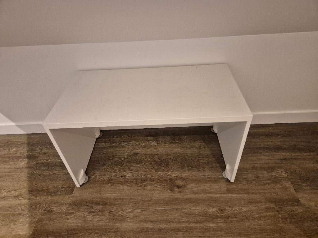 Laag bureau (Ikea Smastad), Ophalen, Gebruikt