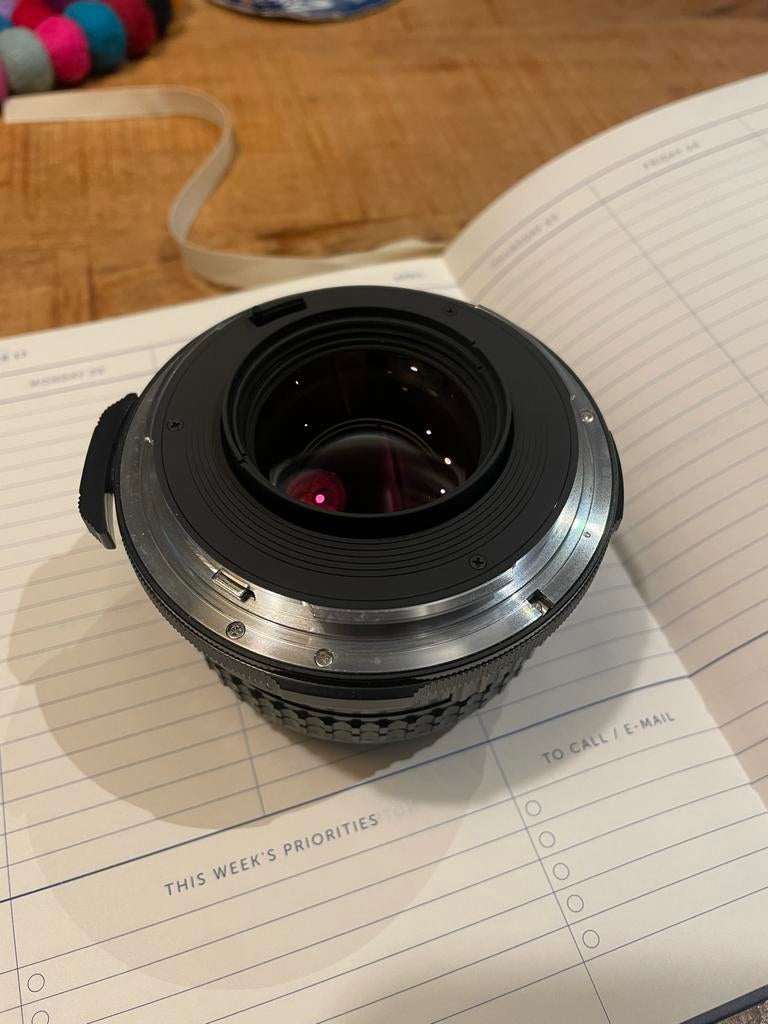 Pentax 67 lens 90mm f2.8, Ophalen of Verzenden, Zo goed als nieuw, Standaardlens