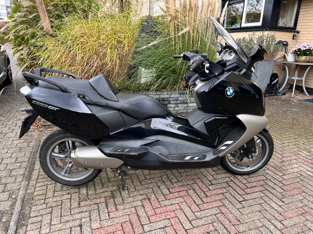 Motor, Overige modellen, Ophalen of Verzenden, Zo goed als nieuw, 650 cc