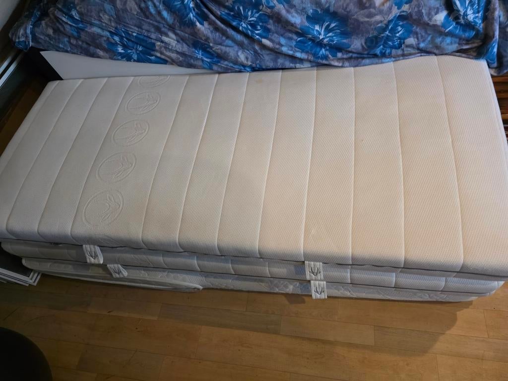 2 Matrassen 90x210, Huis en Inrichting, Slaapkamer | Matrassen en Bedbodems, Ophalen, Gebruikt, Eenpersoons, 90 cm
