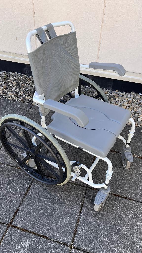 Douche-po stoel met kleine én grote wielen, Ophalen, Gebruikt