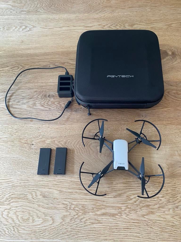 DJI Ryze Tello Drone incl extra accu's,oplader & opbergcase., 100 tot 1000 meter, Ophalen of Verzenden, Zo goed als nieuw, DJI