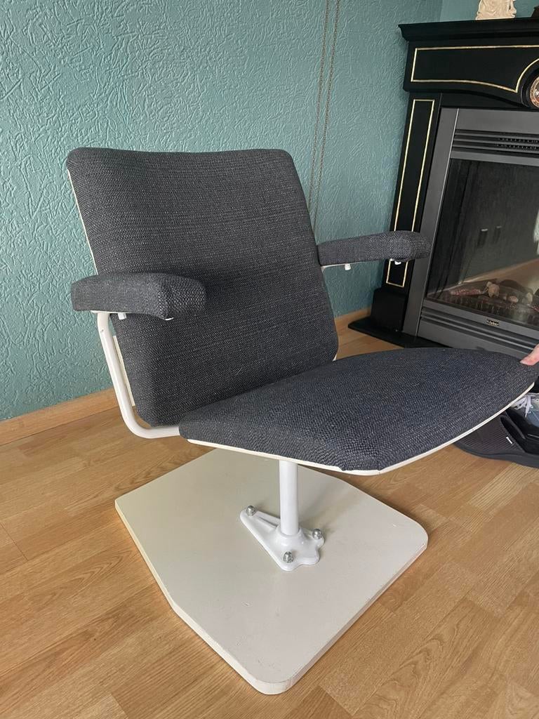 Vintage bioscoop stoelen grijs creme 2 stuks, Ophalen, Gebruikt, Twee, Vintage