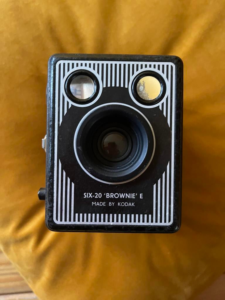 Vintage Kodak Six-20 Brownie model E boxcamera, Ophalen of Verzenden, 1940 tot 1960, Fototoestel