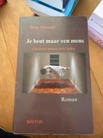 Je bent maar een mens - Sera Anstadt (Roman), Ophalen, Zo goed als nieuw, Nederland